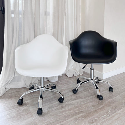 Sillon de oficina Eames Giratorio con Ruedas